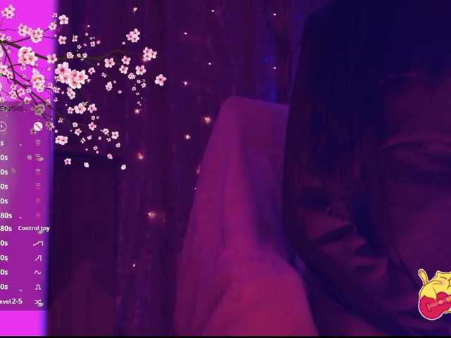 Karo1ina1 live cam on BongaCams