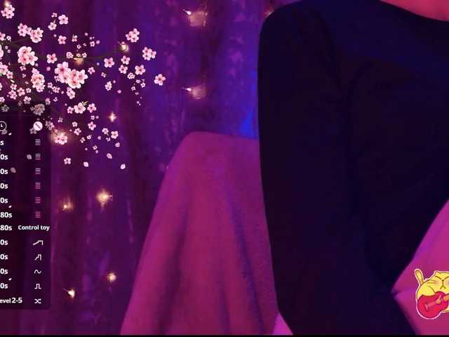 Karo1ina1 live cam on BongaCams