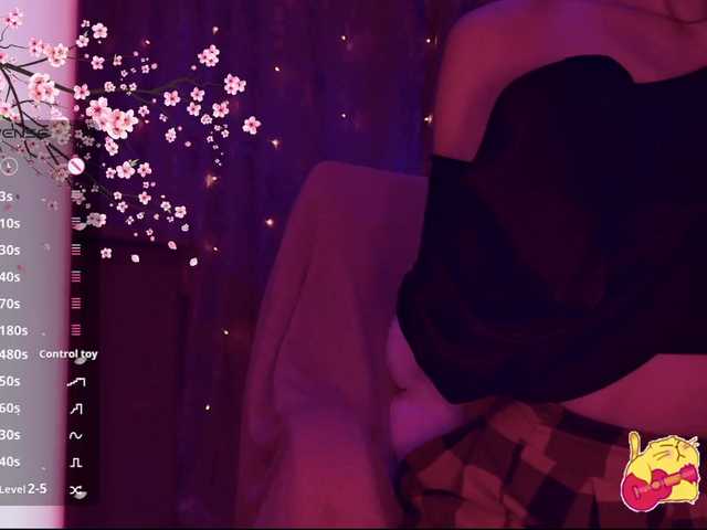Karo1ina1 live cam on BongaCams