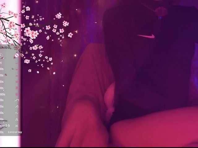 Karo1ina1 live cam on BongaCams