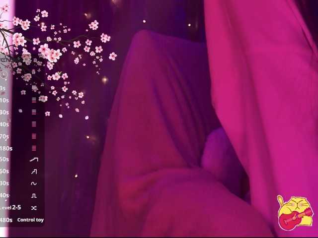 Karo1ina1 live cam on BongaCams