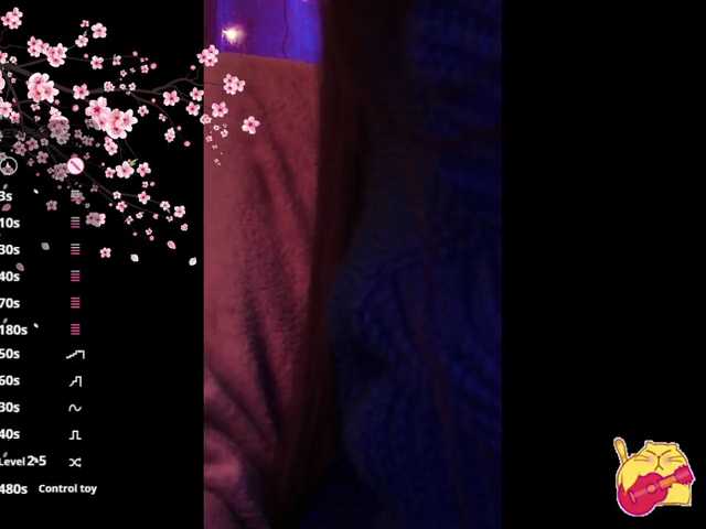 Karo1ina1 live cam on BongaCams