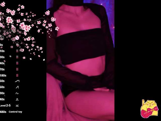 Karo1ina1 live cam on BongaCams