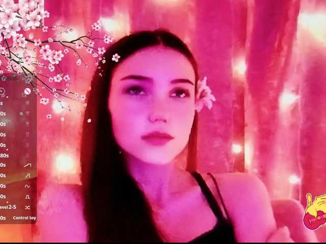 Karo1ina1 live cam on BongaCams