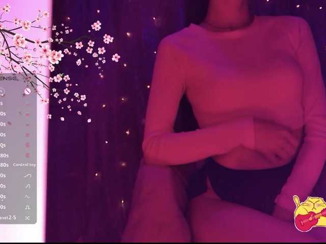 Karo1ina1 live cam on BongaCams