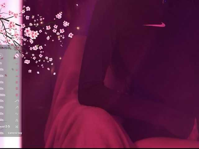 Karo1ina1 live cam on BongaCams
