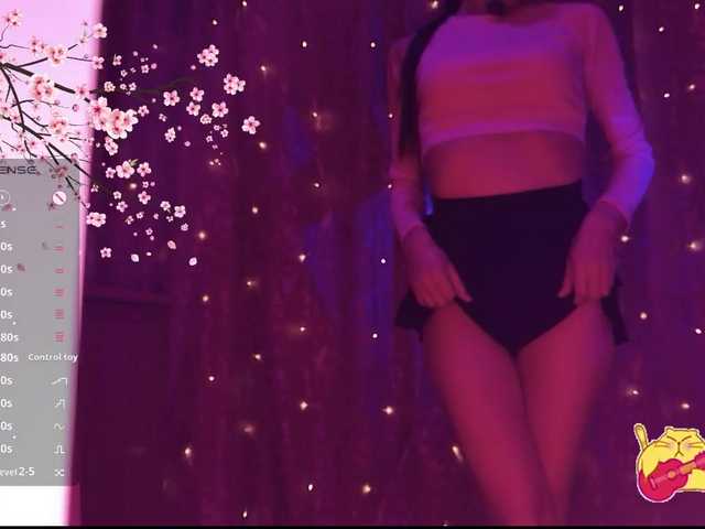 Karo1ina1 live cam on BongaCams