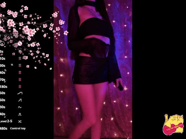 Karo1ina1 live cam on BongaCams