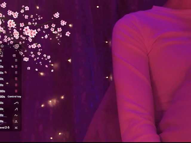 Karo1ina1 live cam on BongaCams