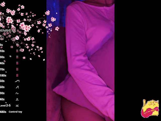 Karo1ina1 live cam on BongaCams