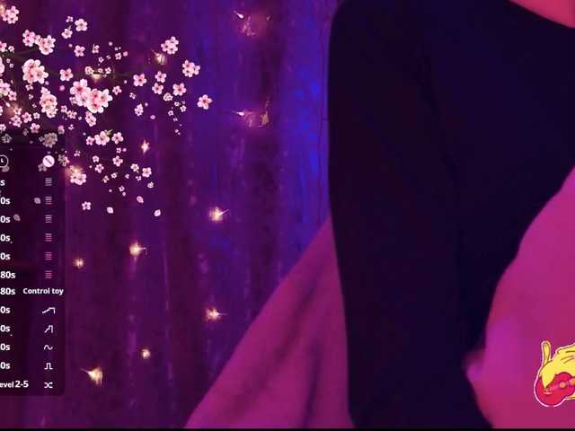 Karo1ina1 live cam on BongaCams