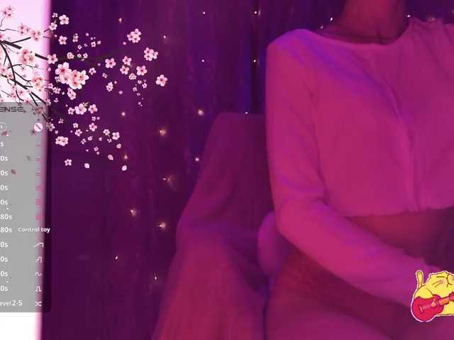 Karo1ina1 live cam on BongaCams
