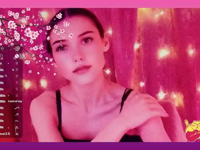 Karo1ina1 live cam on BongaCams