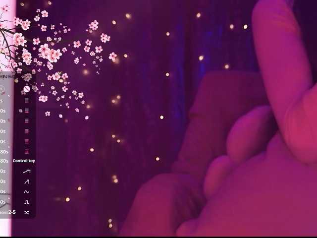 Karo1ina1 live cam on BongaCams