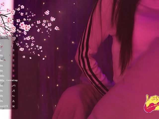 Karo1ina1 live cam on BongaCams