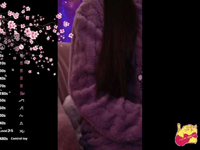 Karo1ina1 live cam on BongaCams
