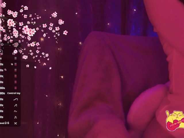 Karo1ina1 live cam on BongaCams