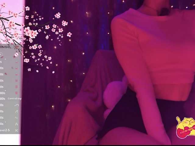 Karo1ina1 live cam on BongaCams