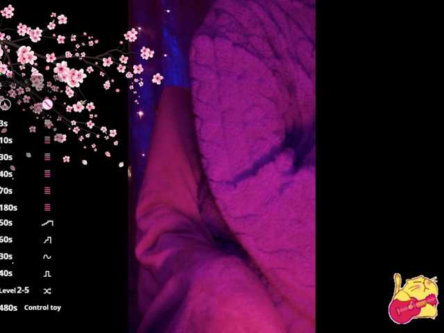 Karo1ina1 live cam on BongaCams
