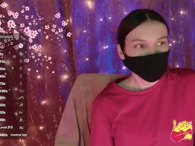 Karo1ina1 live cam on BongaCams