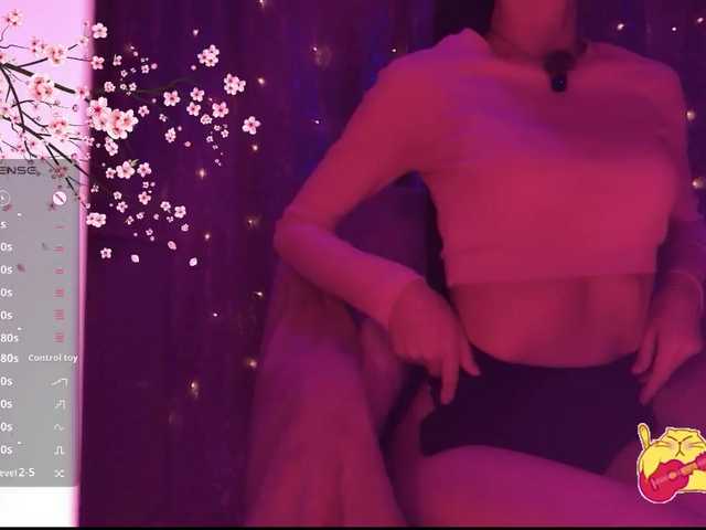 Karo1ina1 live cam on BongaCams