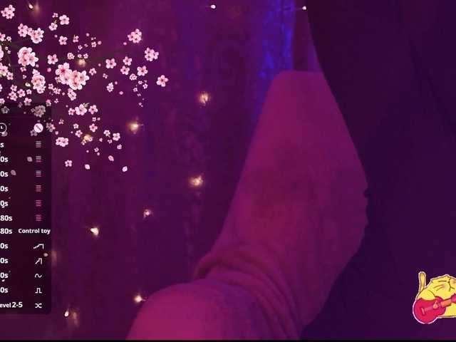 Karo1ina1 live cam on BongaCams