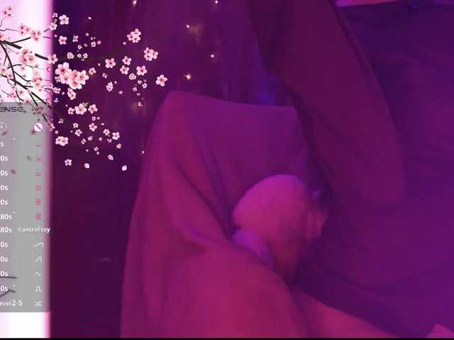 Karo1ina1 live cam on BongaCams