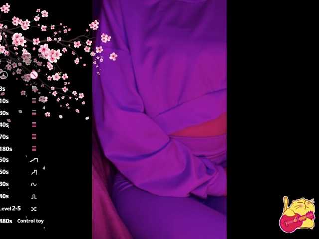 Karo1ina1 live cam on BongaCams