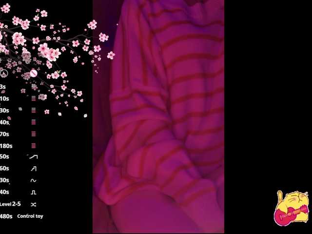 Karo1ina1 live cam on BongaCams