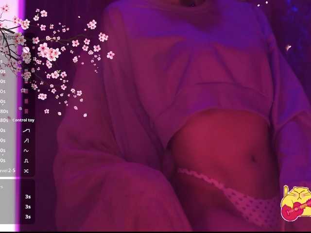 Karo1ina1 live cam on BongaCams
