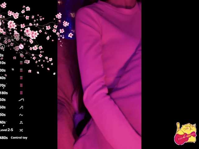 Karo1ina1 live cam on BongaCams