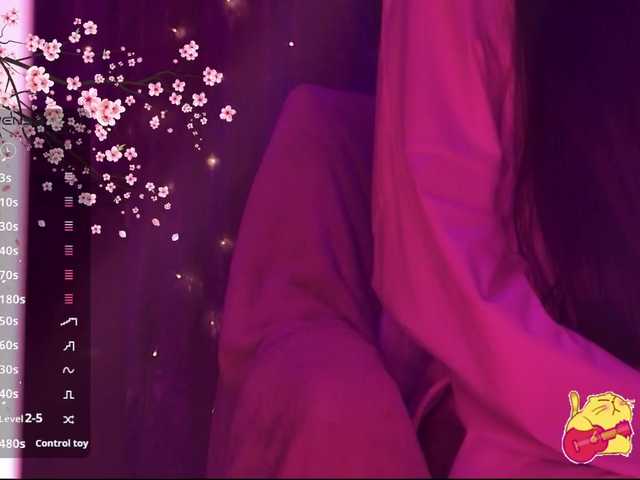Karo1ina1 live cam on BongaCams