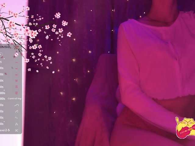 Karo1ina1 live cam on BongaCams
