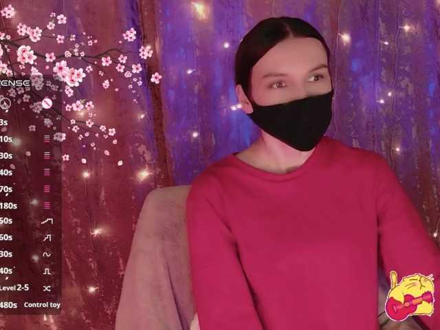 Karo1ina1 live cam on BongaCams