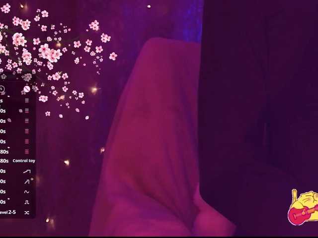 Karo1ina1 live cam on BongaCams