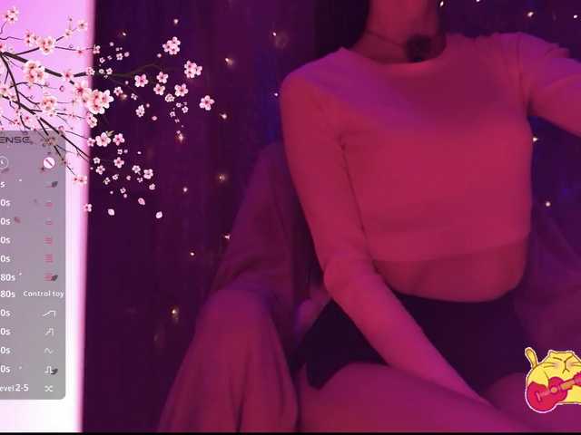 Karo1ina1 live cam on BongaCams