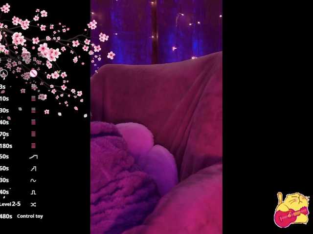 Karo1ina1 live cam on BongaCams