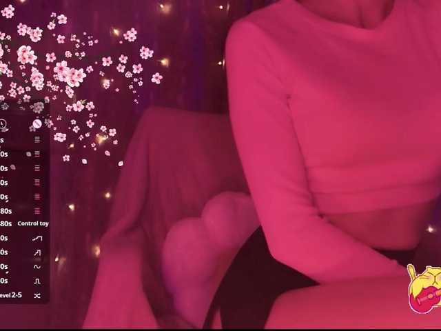 Karo1ina1 live cam on BongaCams