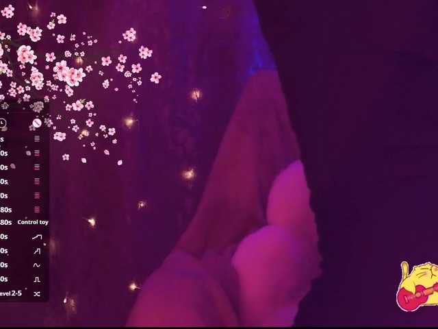 Karo1ina1 live cam on BongaCams