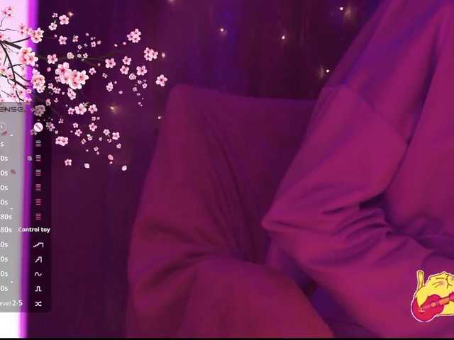 Karo1ina1 live cam on BongaCams