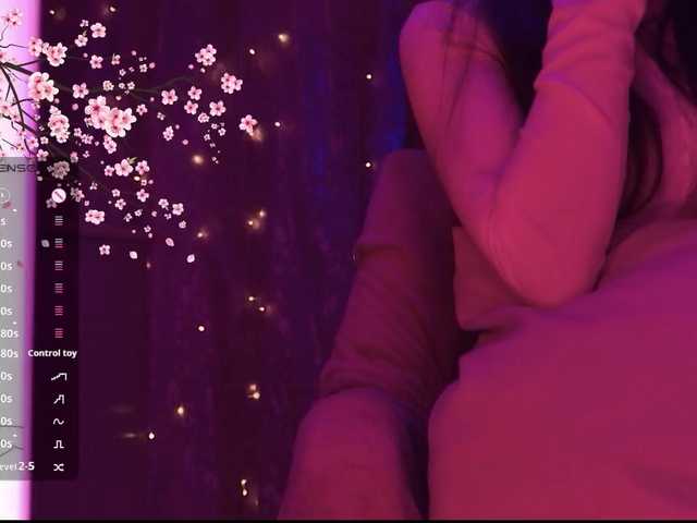 Karo1ina1 live cam on BongaCams