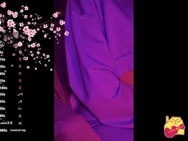 Karo1ina1 live cam on BongaCams