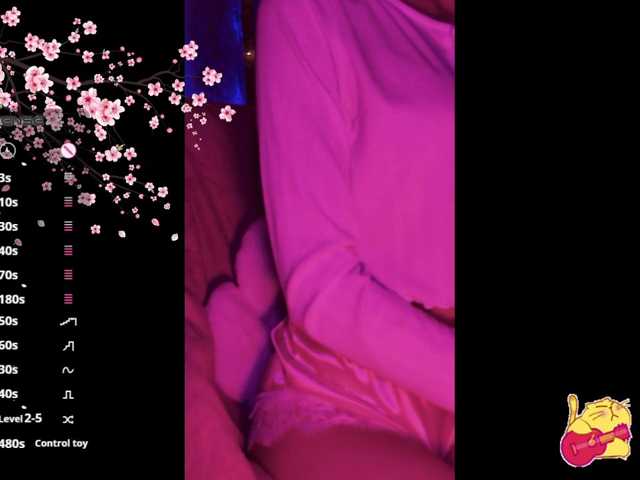 Karo1ina1, en directo ahora en BongaCams