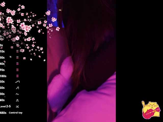 Karo1ina1 live cam on BongaCams