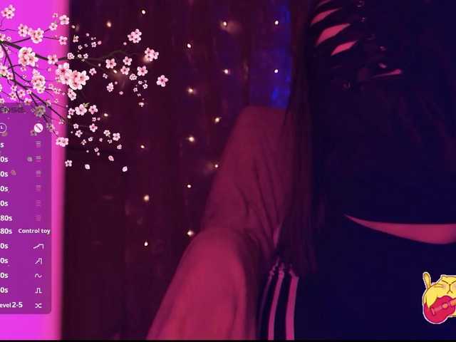 Karo1ina1 live cam on BongaCams