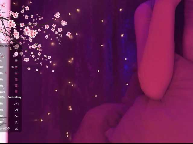 Karo1ina1 live cam on BongaCams