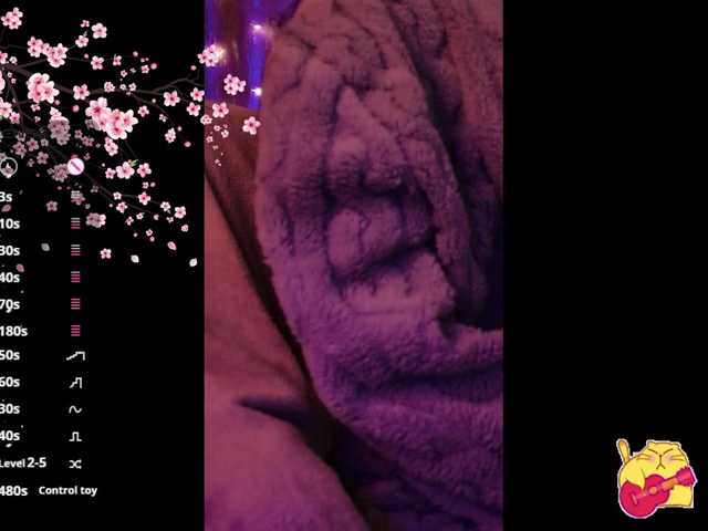 Karo1ina1 live cam on BongaCams