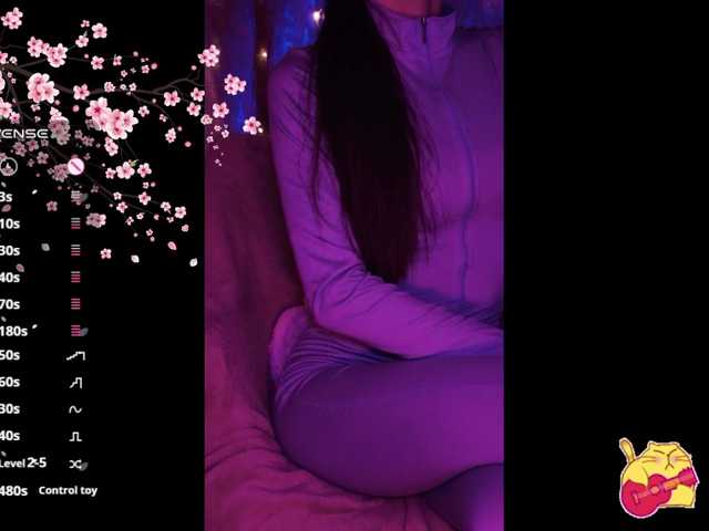 Karo1ina1 live cam on BongaCams