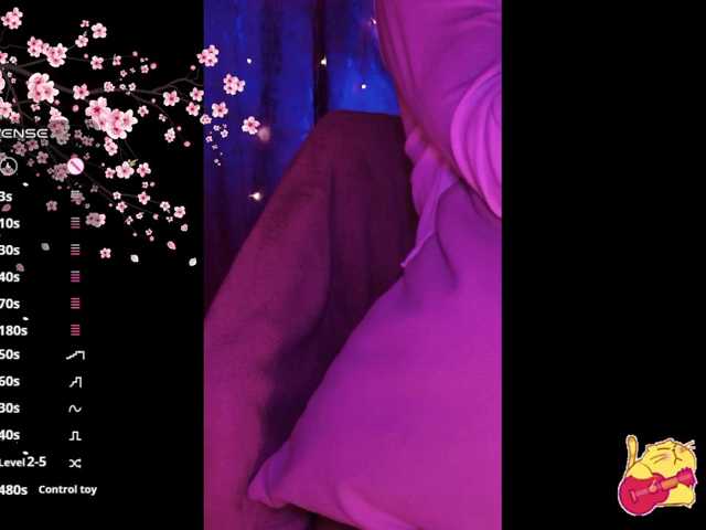 Karo1ina1 live cam on BongaCams