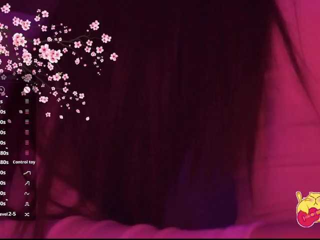 Karo1ina1 live cam on BongaCams